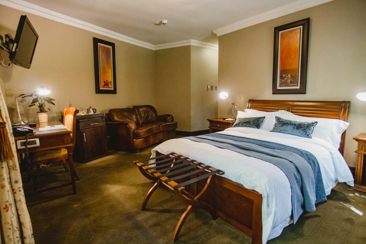 Village Ridge Boutique Stays Pretoria Bagian luar foto