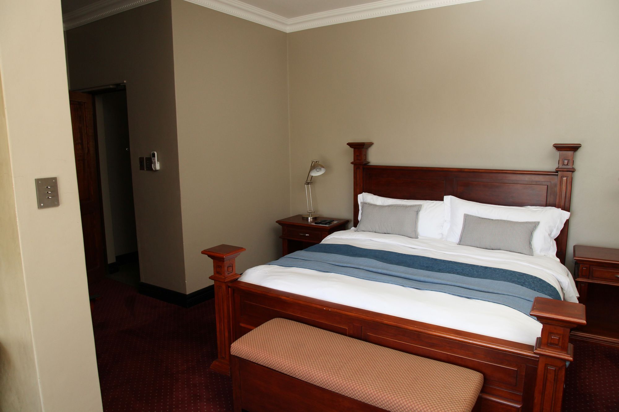 Village Ridge Boutique Stays Pretoria Bagian luar foto